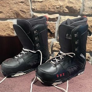 Men’s Size 9 Chamonix snow boarding boots